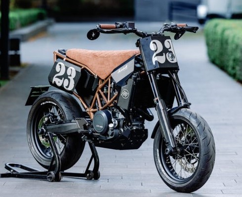 KTM 690 SMC-R от AMP Motorcycles: никакого пластика!