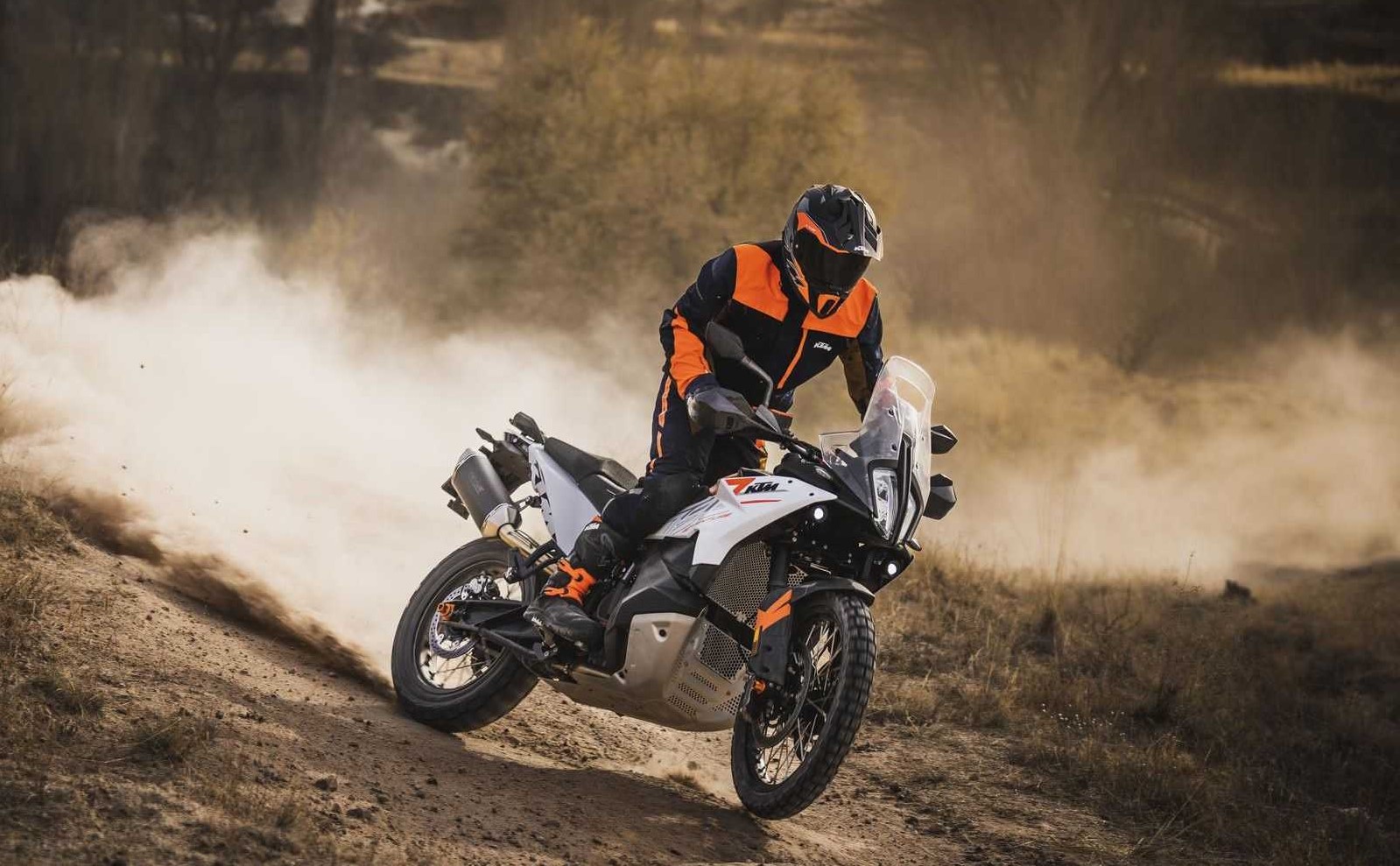 KTM вернул 790 Adventure в модельную гамму