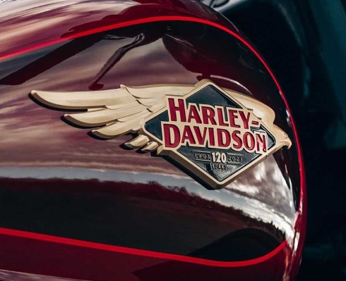 Harley-Davidson представила мотоциклы юбилейной серии
