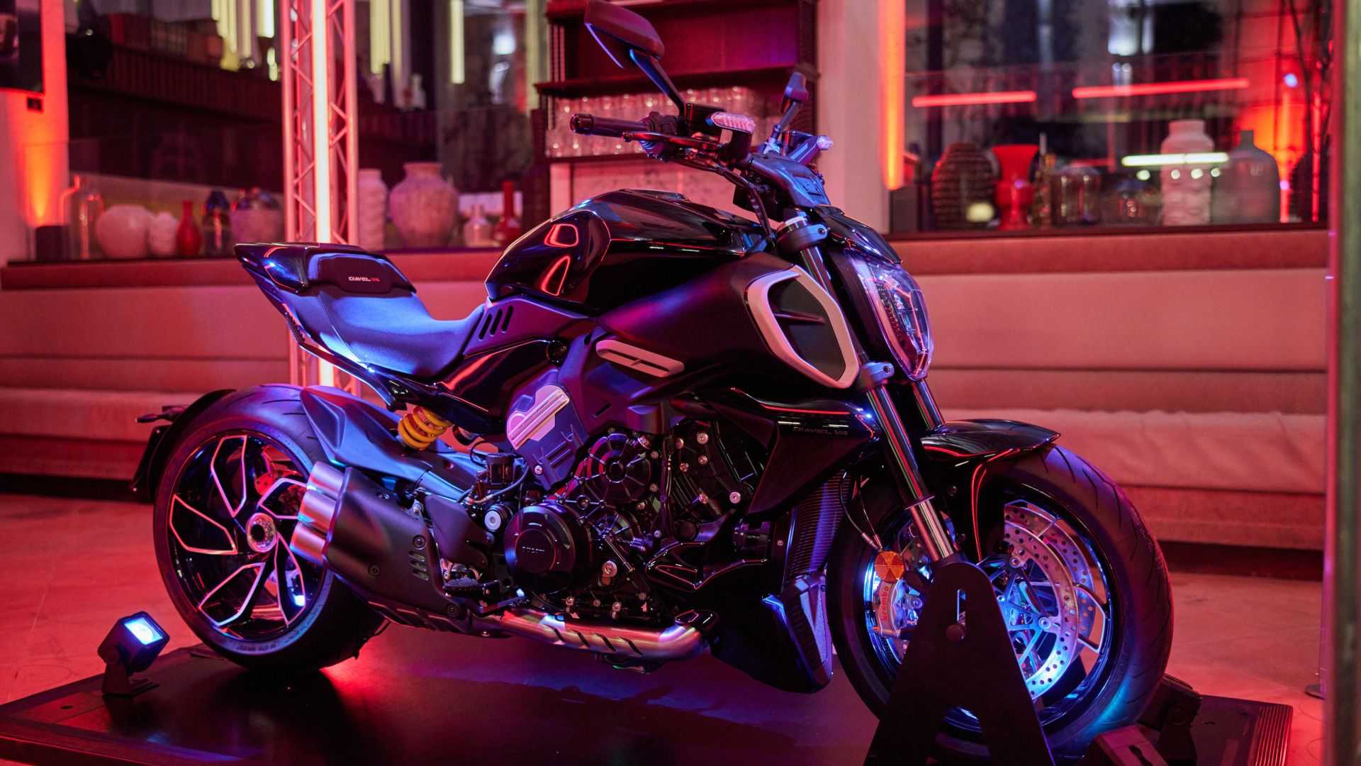 Вечера дизайна Diavel V4: Ducati — это искусство!