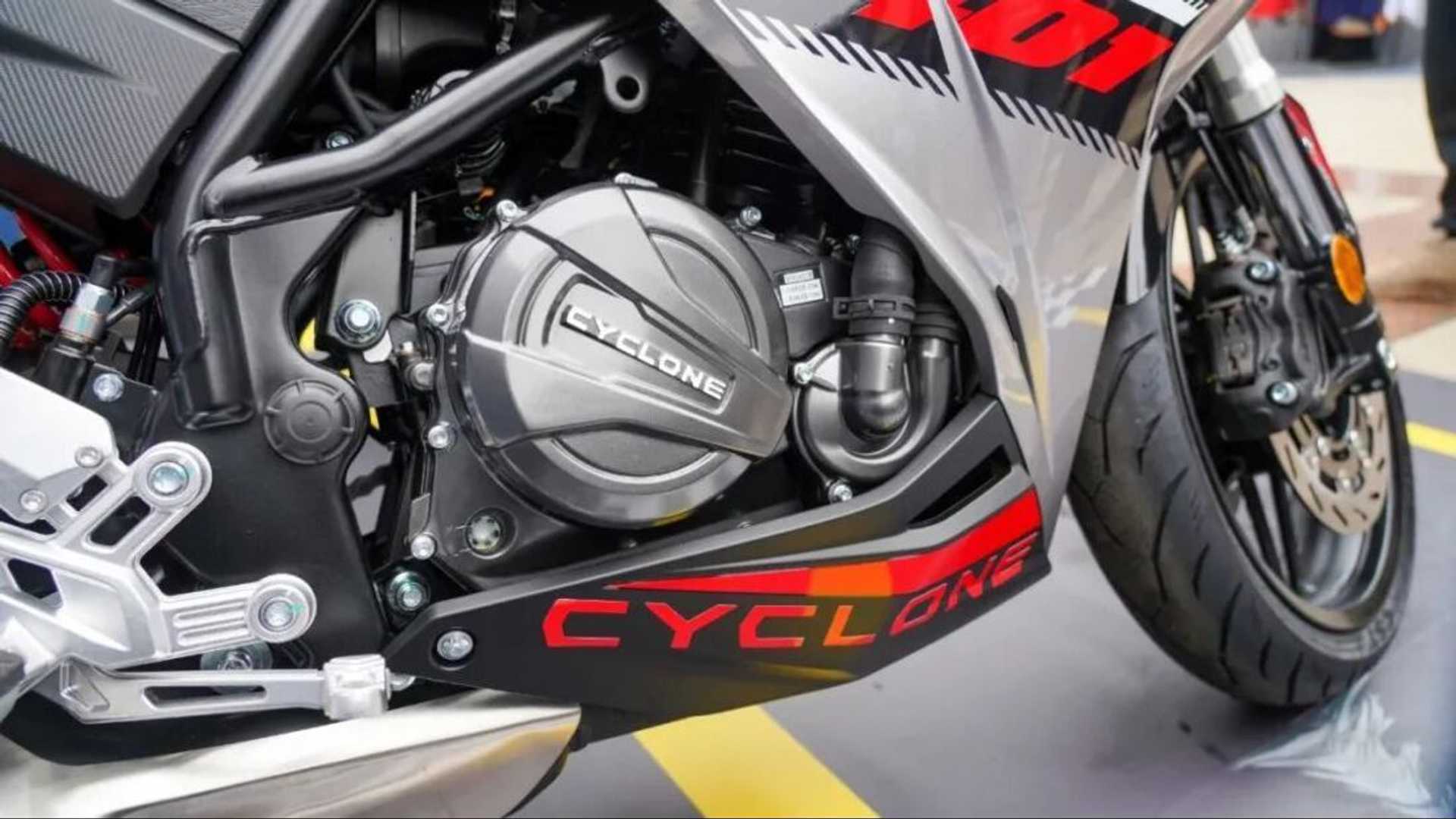 Cyclone RC 401 R: новый спортбайк Zongshen