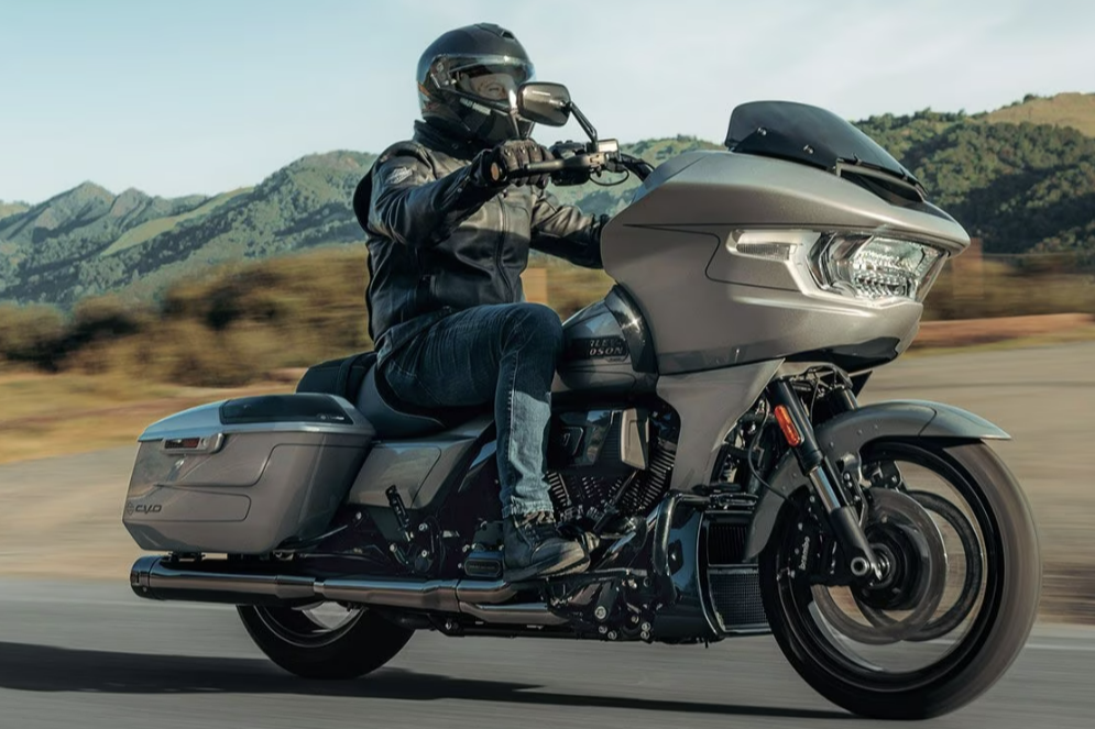 Все, что известно о Harley-Davidson CVO Street Glide и CVO Road Glide 2023 года выпуска