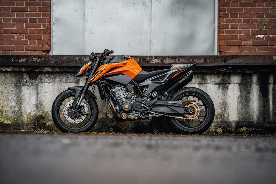 KTM 790 Duke 2024