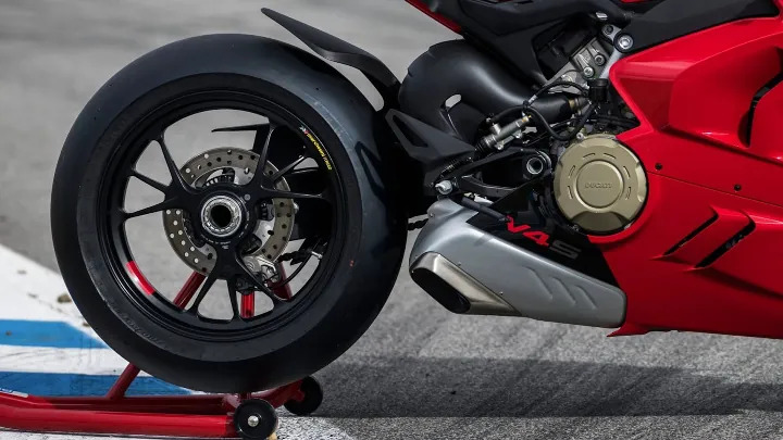 Ducati Panigale V4 выйдет в 2025 году