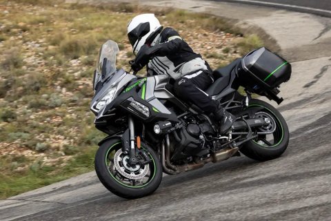 Мощнее, плавнее, технологичнее: обновлённый Kawasaki Versys 1100