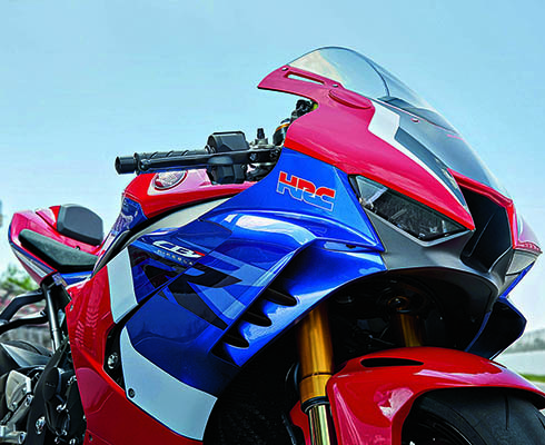 Трижды R: анатомия Honda CBR1000RR-R Fireblade