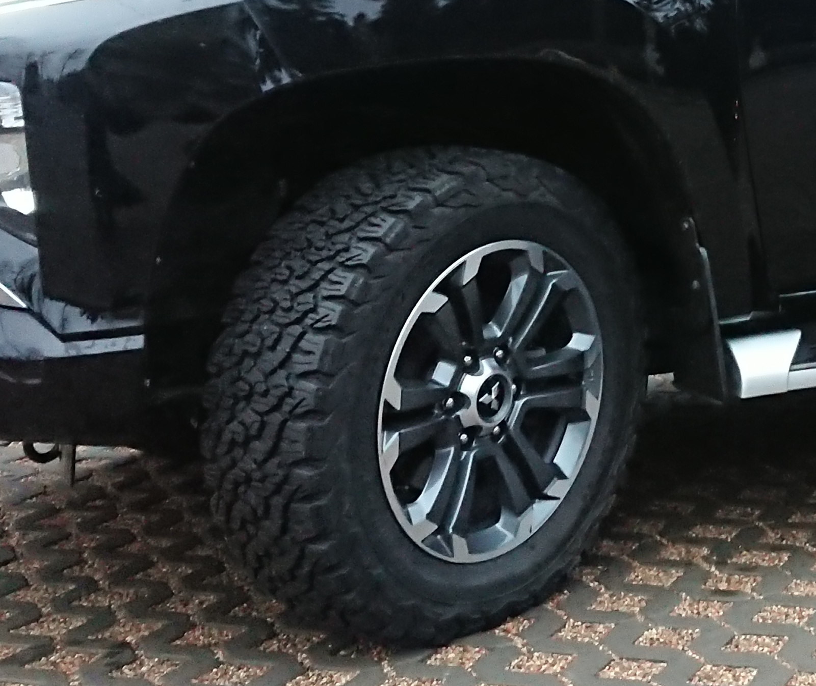 Гараж 2020 — 2021: Mitsubishi L200 2.4 DID H.P. Instyle