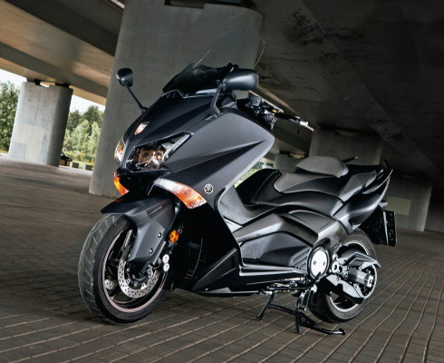 Пол-литра с прицепом: Yamaha Tmax