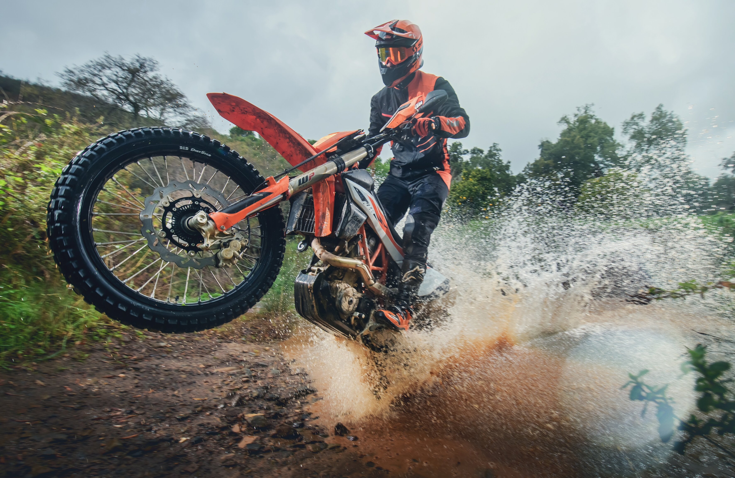 Тест KTM 690 Enduro R и 690 SMC R: Оранжевая эволюция (+видео)