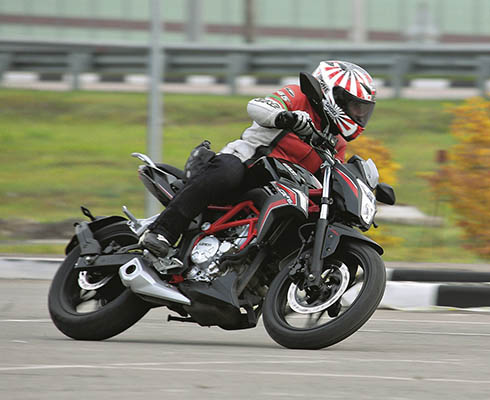 Тест Voge 300R: От корней