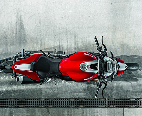 Воспитанный монстр: выбираем подержанный Ducati Monster