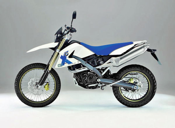 2007. F650GS на конвейере сменило новое одноцилиндровое семейство под названием G650X. Индекс F перешел к абсолютно новым, двухцилиндровым моделям.