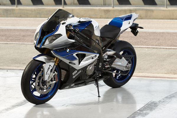 BMW HP4 – лёгкий «спорт» на базе S1000RR — фотография 1