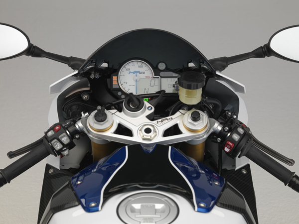 BMW HP4 – лёгкий «спорт» на базе S1000RR — фотография 5