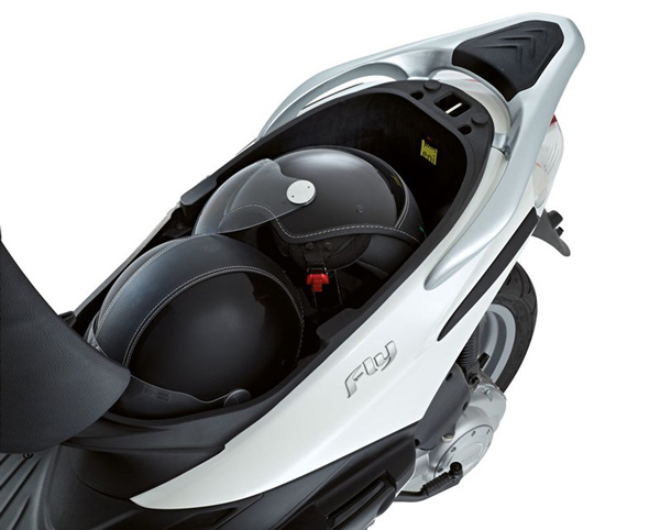 Рестайлинг Piaggio Fly 50 — фотография 2