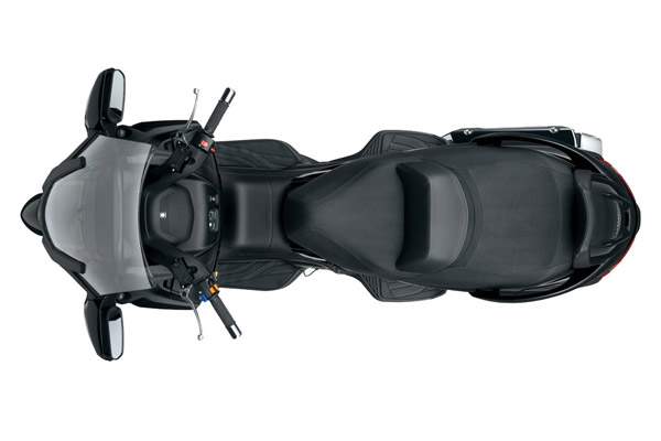 Обновленный Suzuki Burgman 650 станет экономичнее прежнего