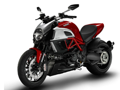 Мотоцикл Ducati Diavel (2011)