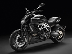Мотоцикл Ducati Diavel AMG (2012)