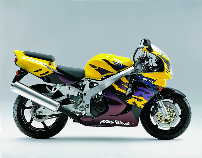 Огнём и мечом: история Honda Fireblade — фотография 3
