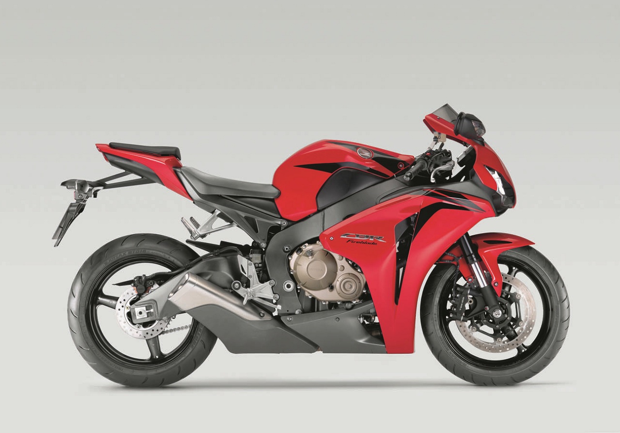 Огнём и мечом: история Honda Fireblade — фотография 9