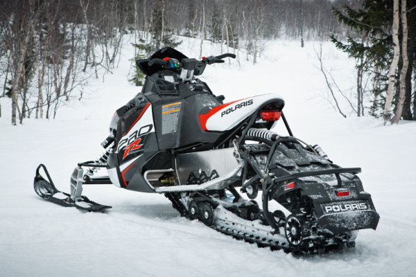 Polaris 800 SWITCHBACK PRO-R: снегоход, 2013, 795 см3, 154 л.с., 220 кг, 555 450 руб.
