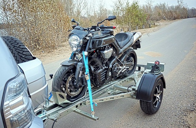 Прицеп для перевозки мототехники: квадроциклов, снегоходов, мотоциклов
